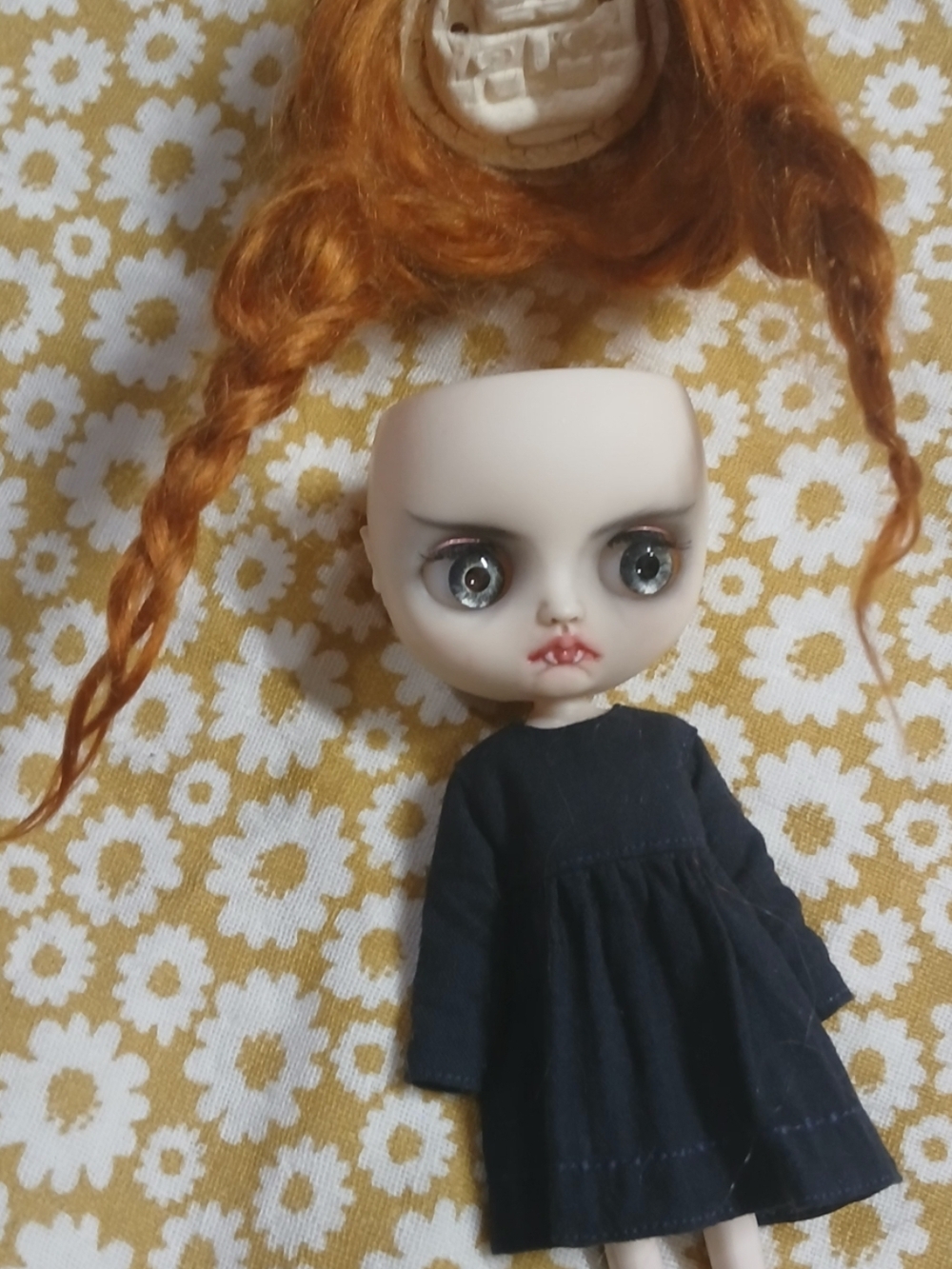 Middie Blythe Vampire - Picture 7 of 7